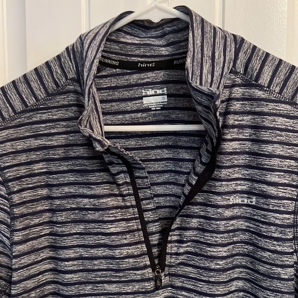 𝅺HIND HYDRA Small Woman’s 1/4 zip pullover - Picture 3 of 12